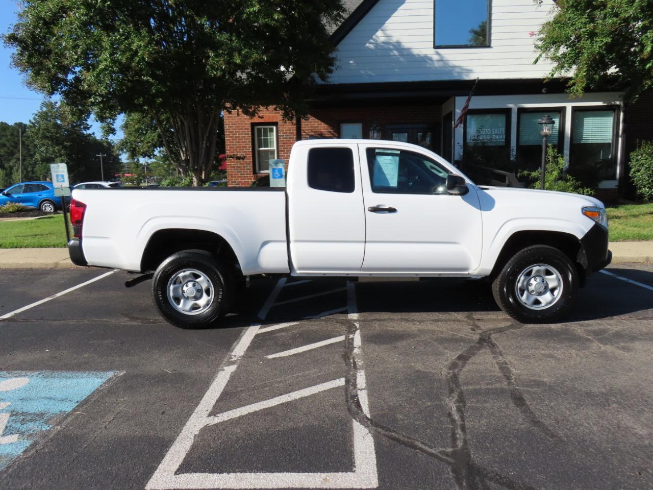 Toyota Tacoma SR5 Access Cab I4 6AT 2WD 2022