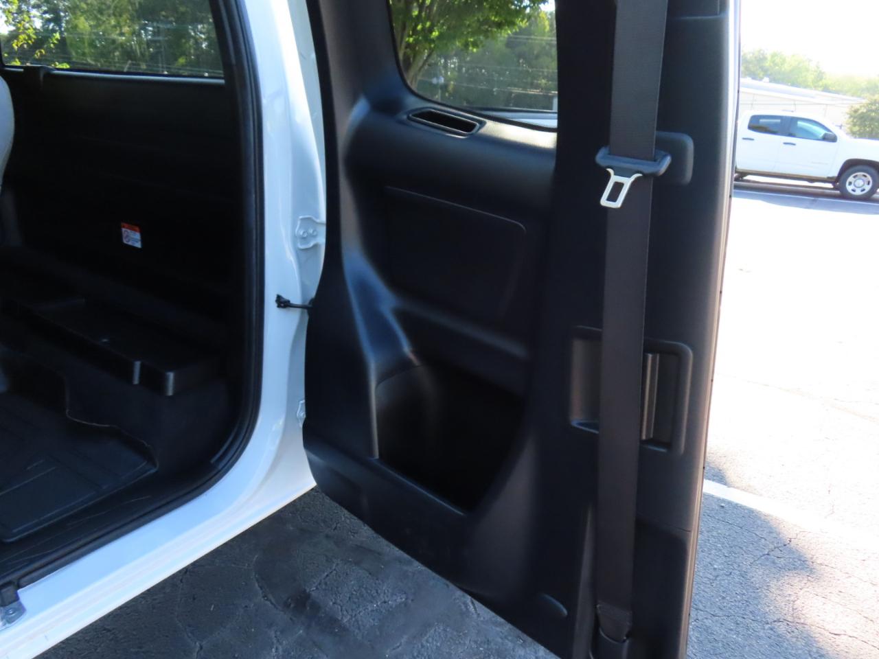 Toyota Tacoma SR5 Access Cab I4 6AT 2WD 2022