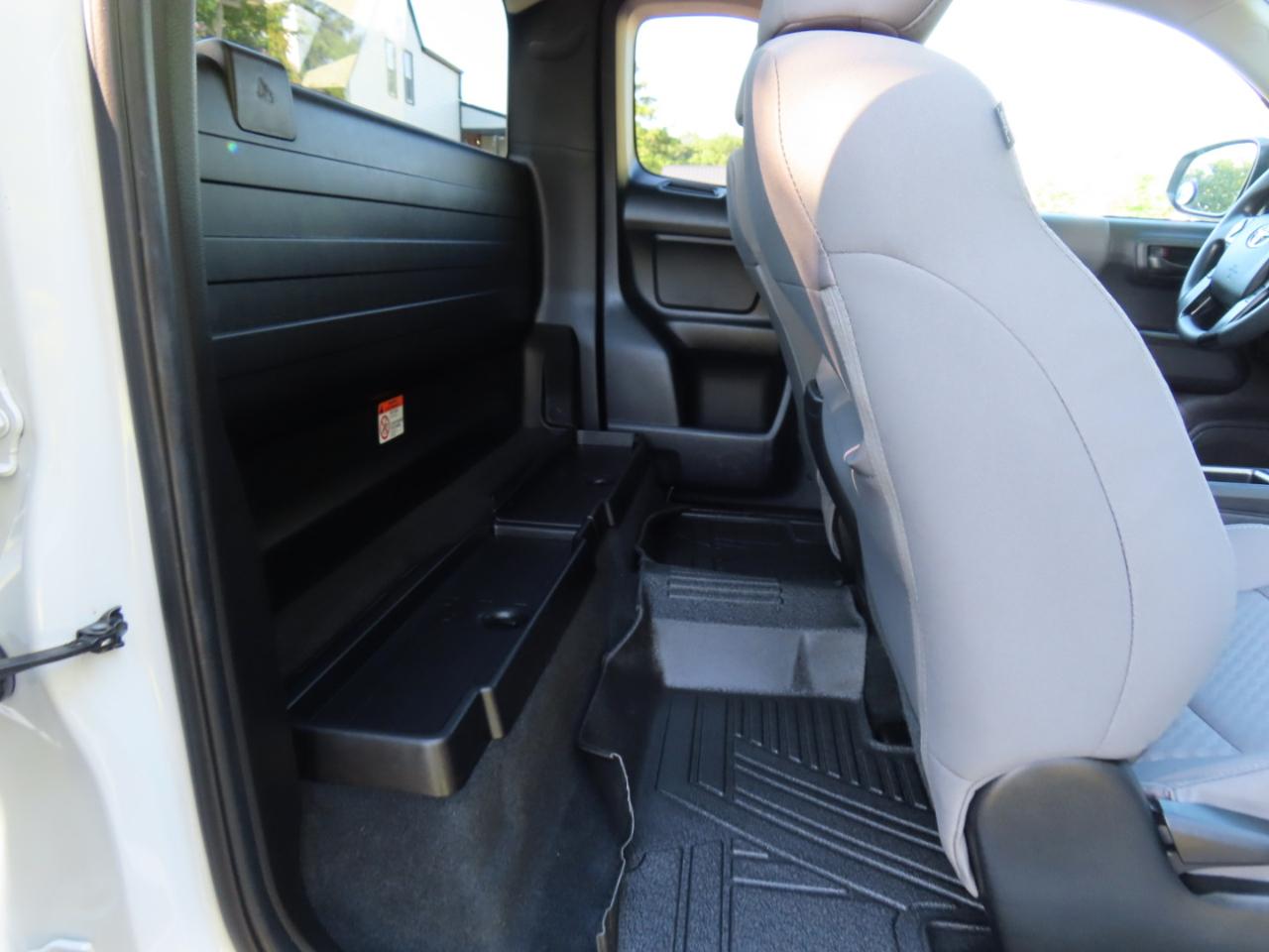 Toyota Tacoma SR5 Access Cab I4 6AT 2WD 2022
