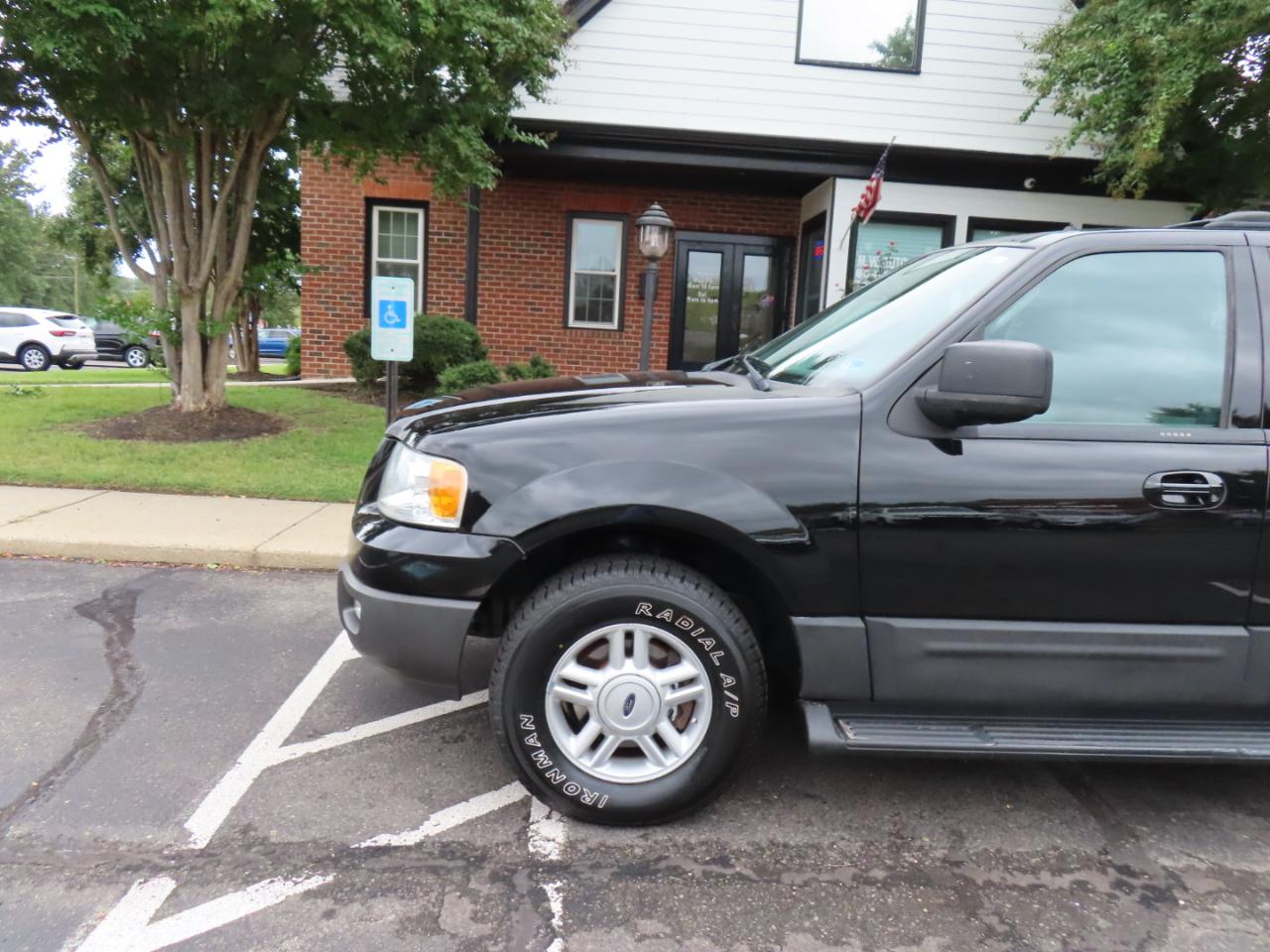 Ford Expedition XLT 4.6L 4WD 2004