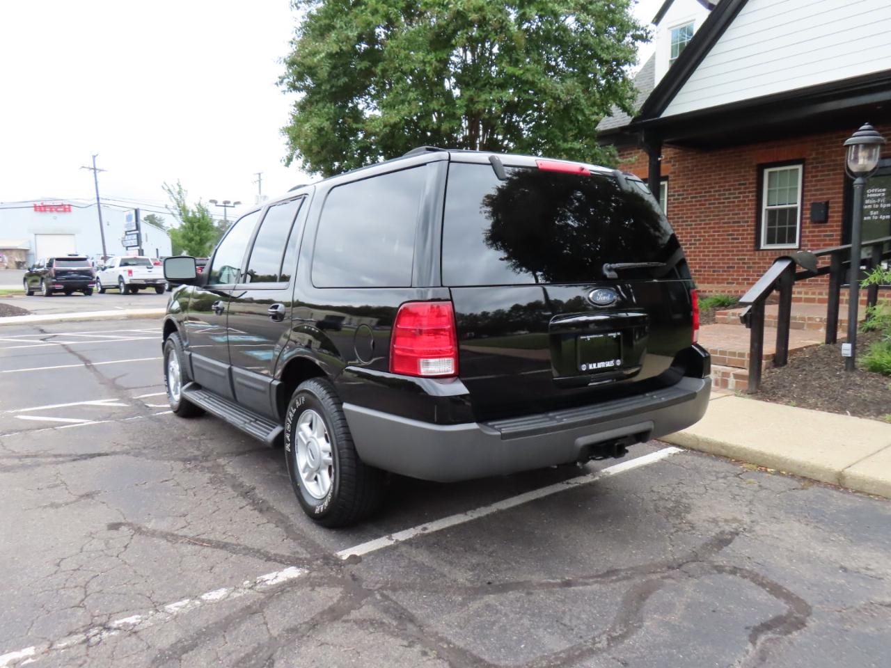 Ford Expedition XLT 4.6L 4WD 2004