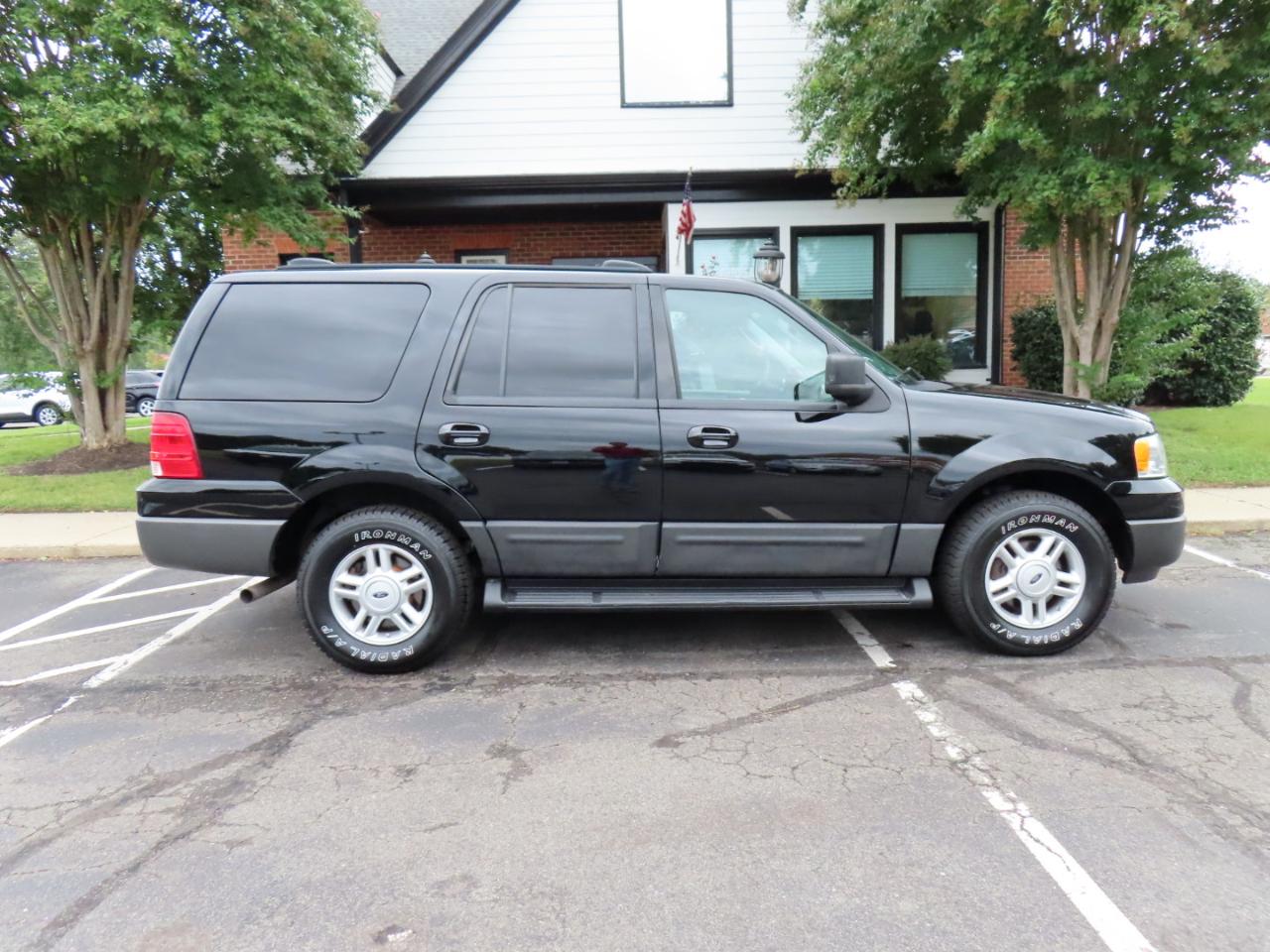 Ford Expedition XLT 4.6L 4WD 2004
