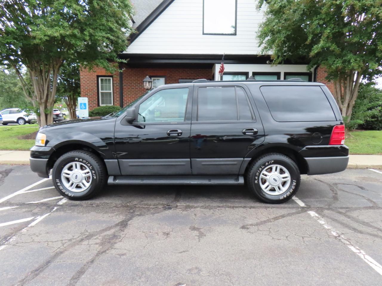 Ford Expedition XLT 4.6L 4WD 2004