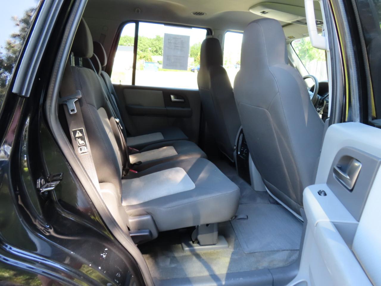 Ford Expedition XLT 4.6L 4WD 2004