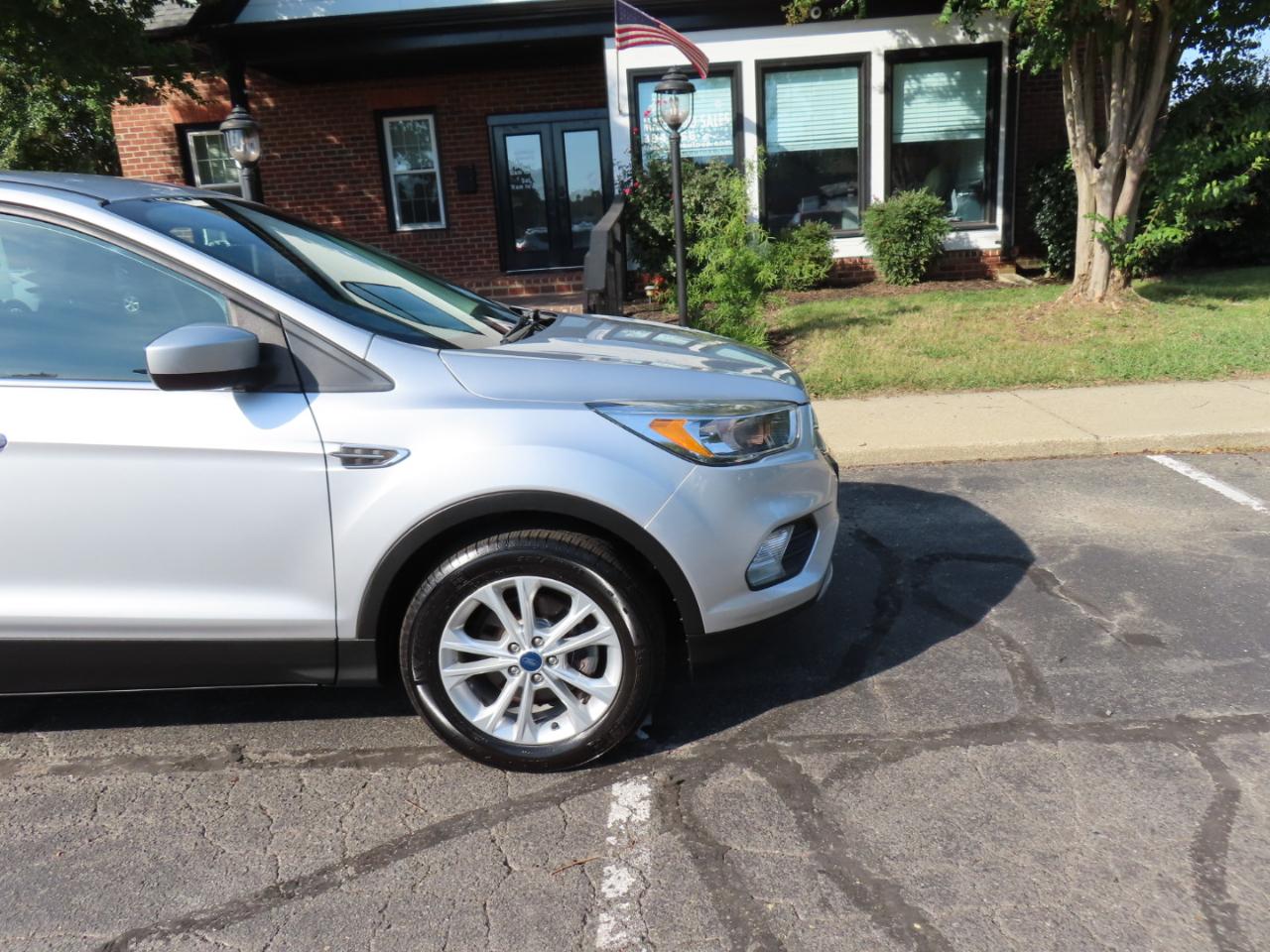 Ford Escape SE FWD 2019