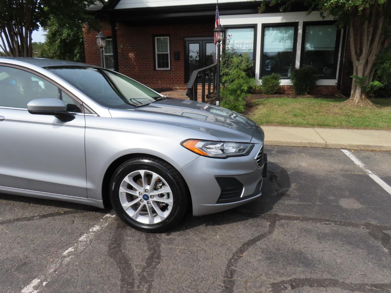 Ford Fusion SE 2020