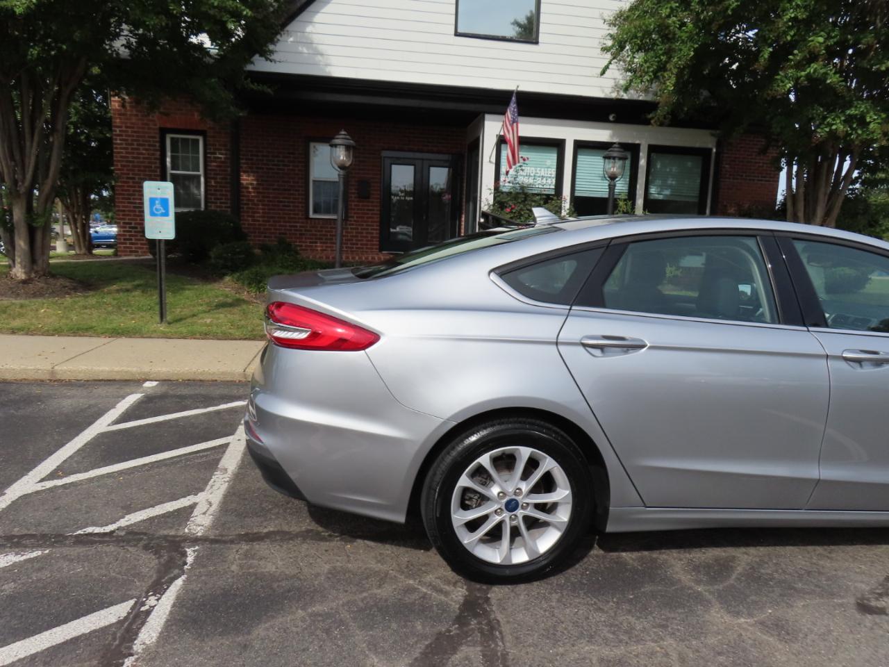 Ford Fusion SE 2020
