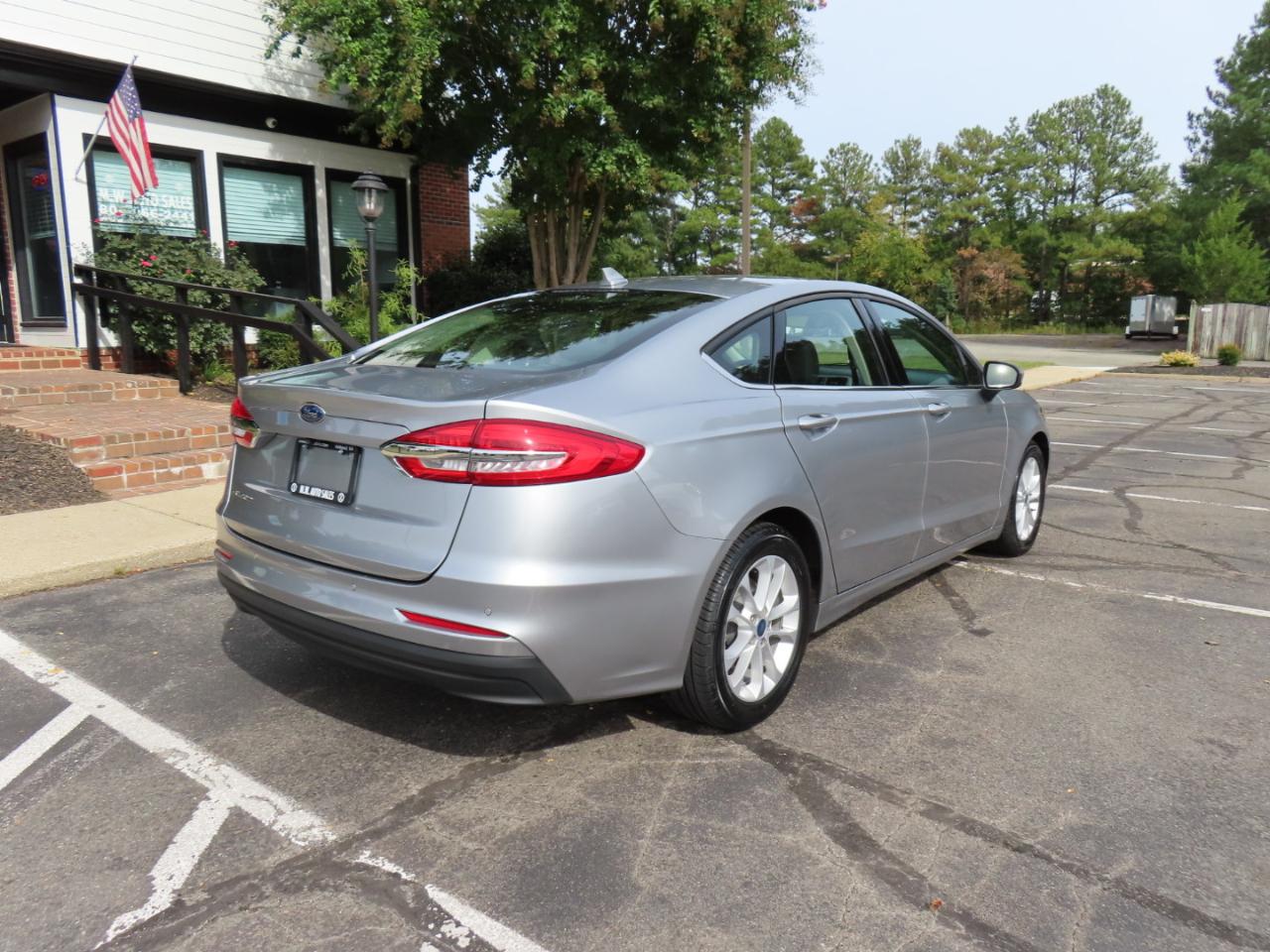 Ford Fusion SE 2020