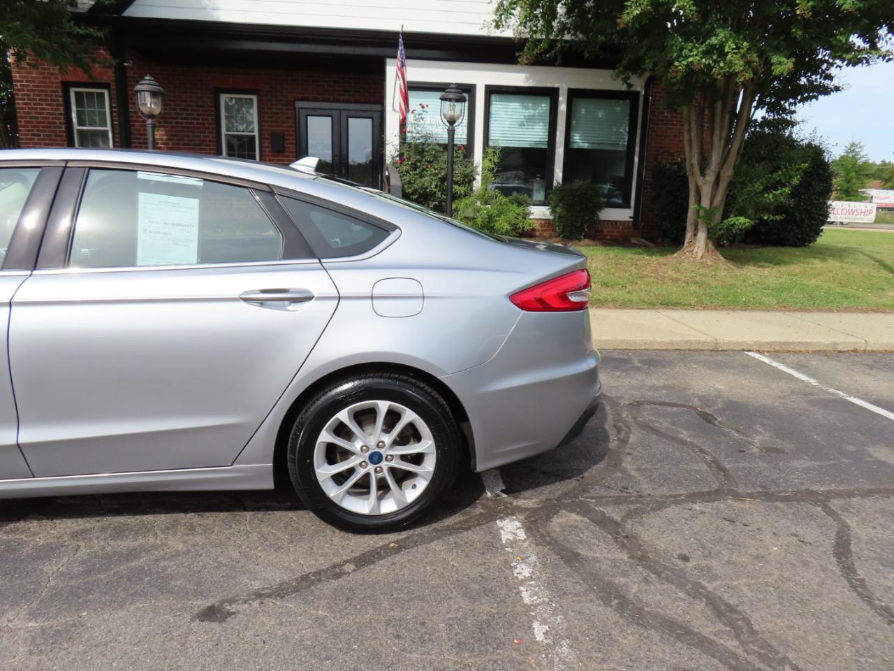Ford Fusion SE 2020