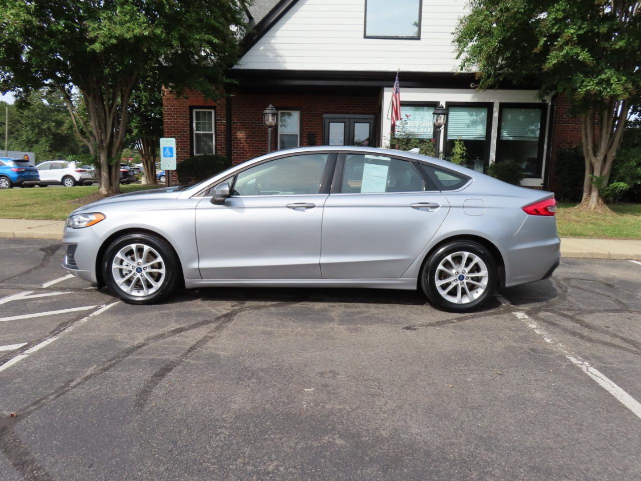Ford Fusion SE 2020