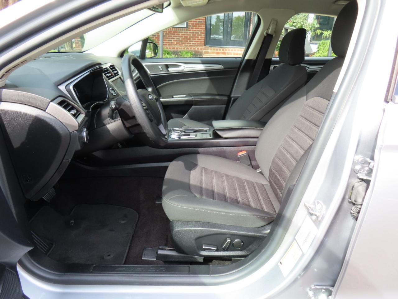 Ford Fusion SE 2020