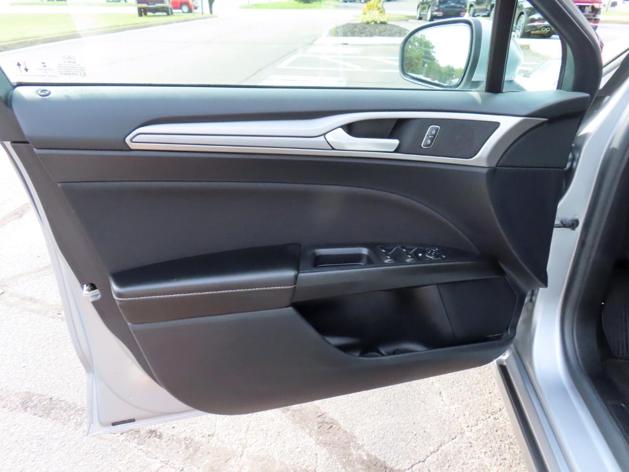 Ford Fusion SE 2020