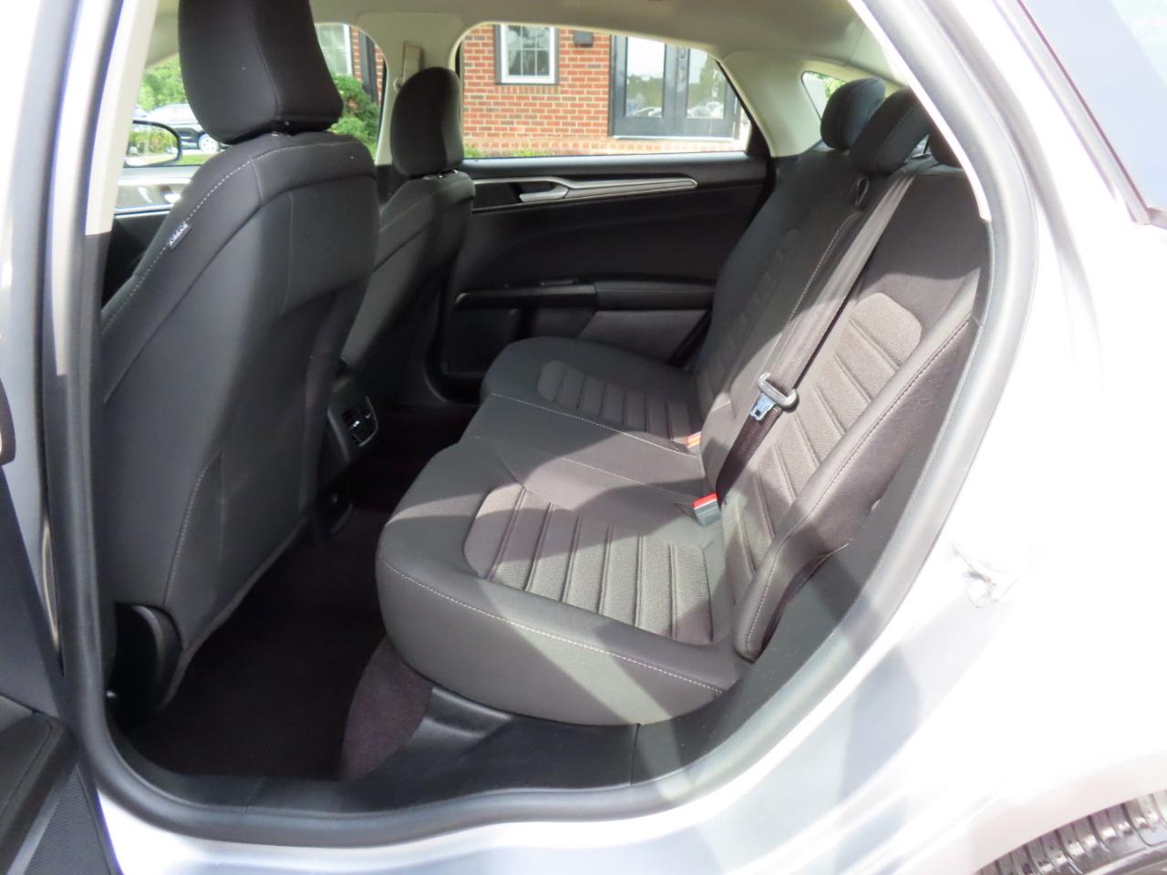 Ford Fusion SE 2020