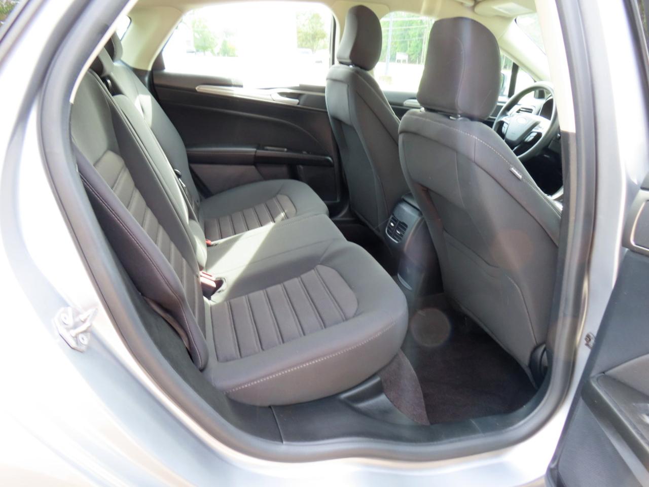 Ford Fusion SE 2020