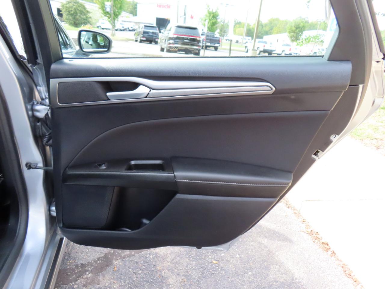 Ford Fusion SE 2020
