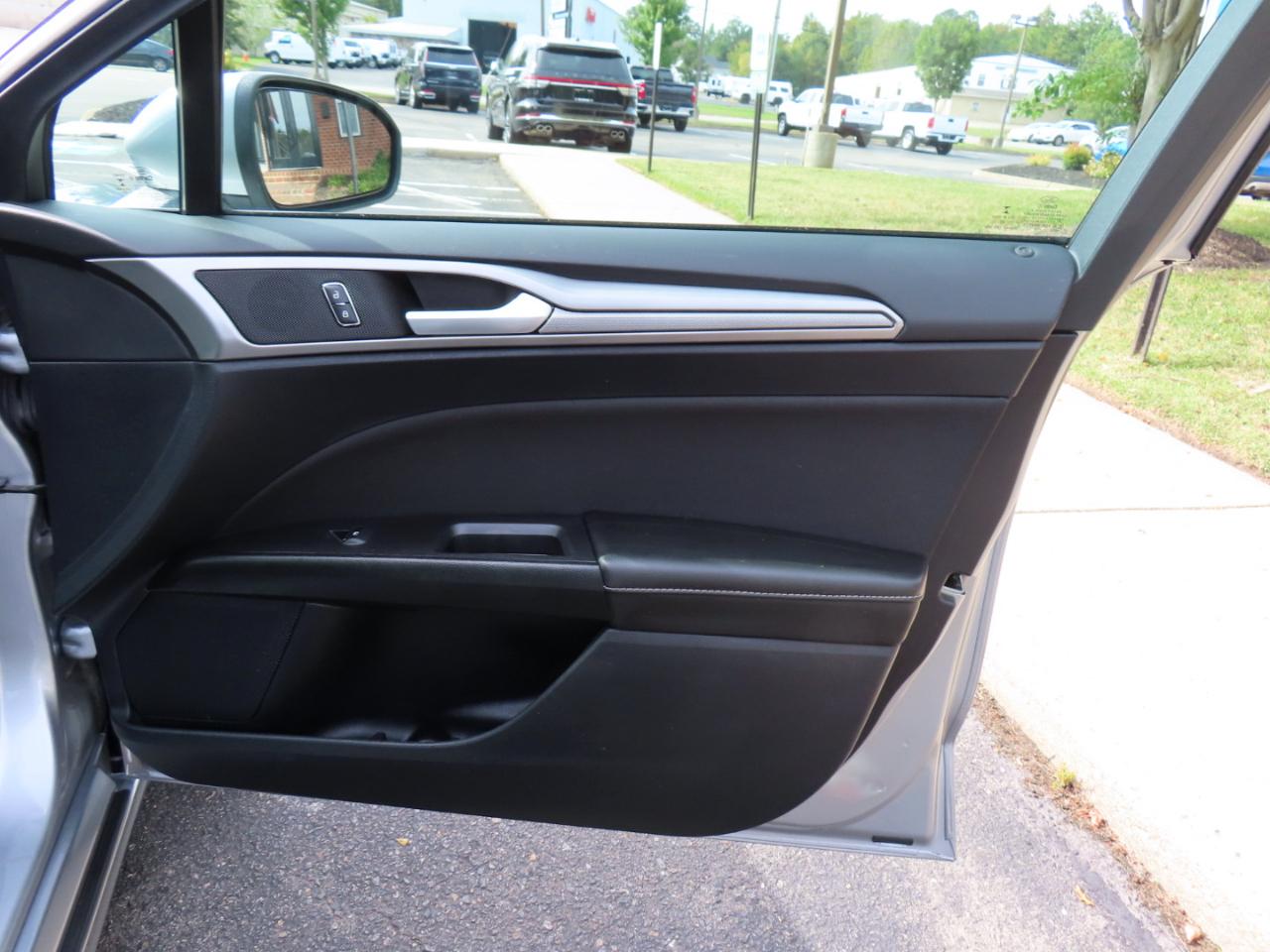 Ford Fusion SE 2020