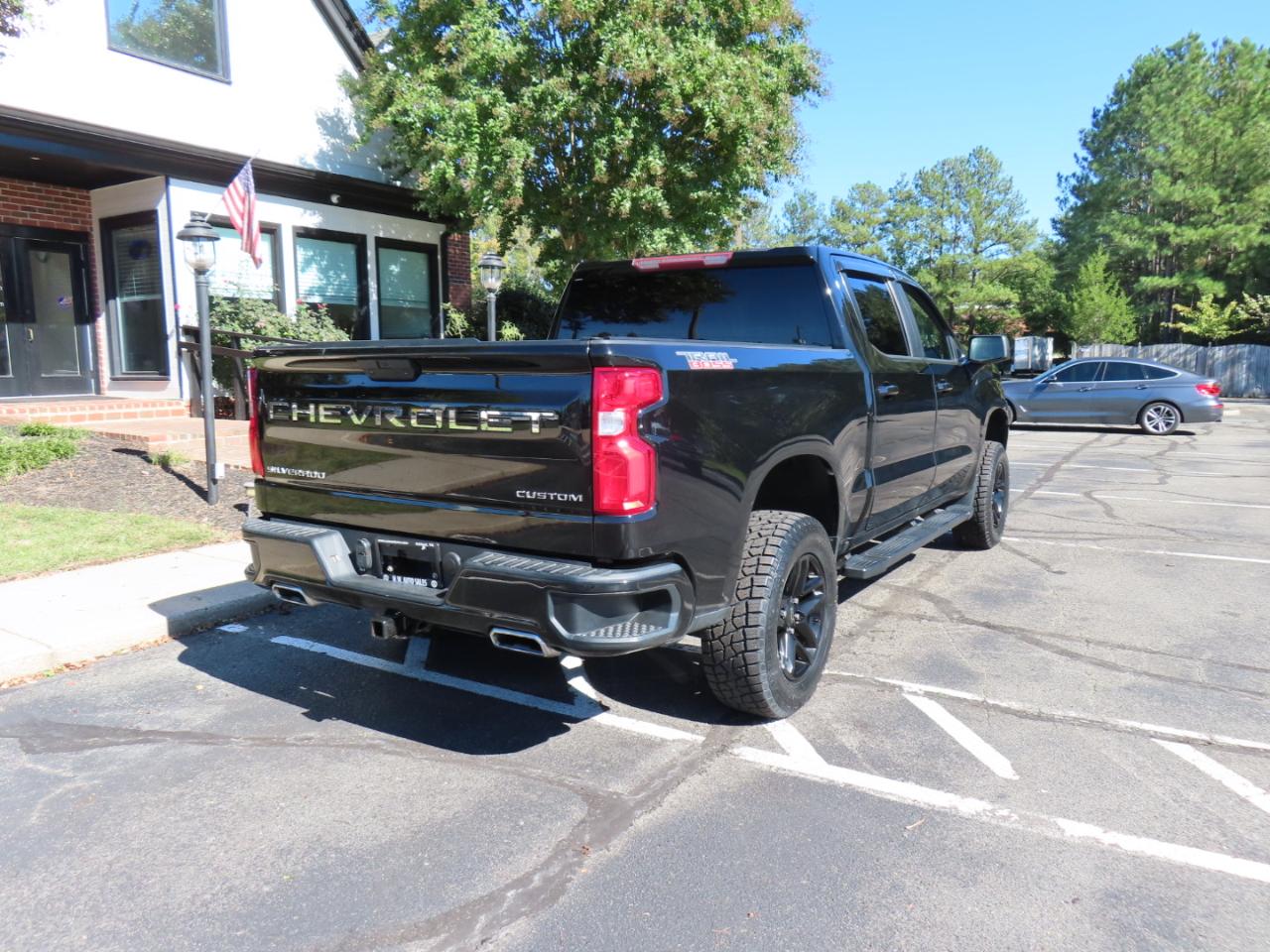 Chevrolet Silverado 1500 Custom Trail Boss Crew Cab Short Box 4WD 2020