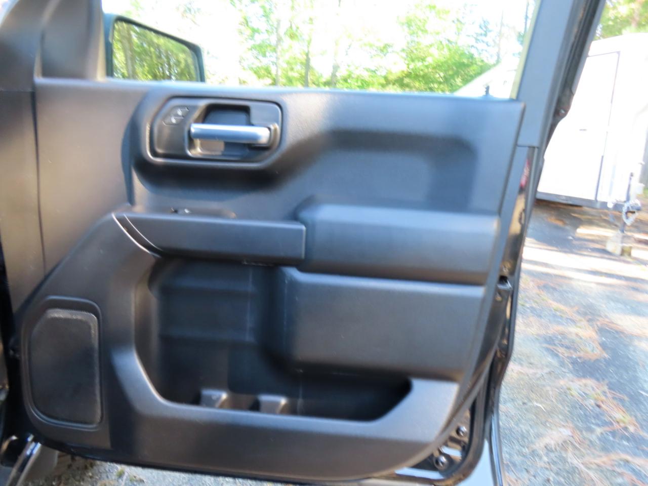 Chevrolet Silverado 1500 Custom Trail Boss Crew Cab Short Box 4WD 2020