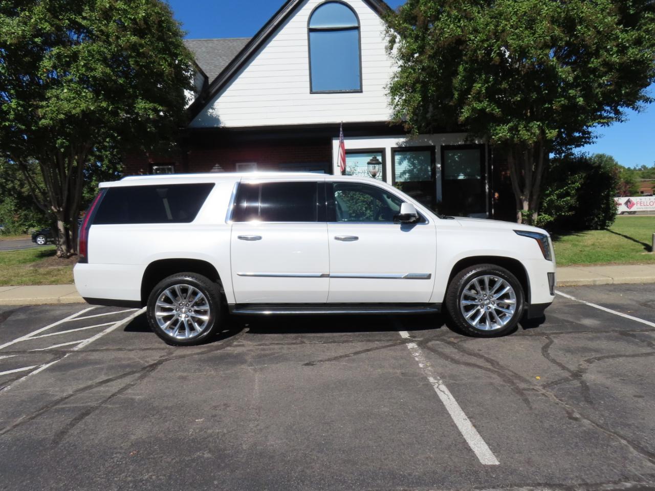 Cadillac Escalade ESV Luxury 4WD 2018