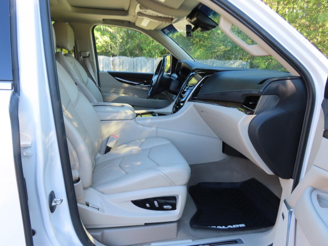 Cadillac Escalade ESV Luxury 4WD 2018