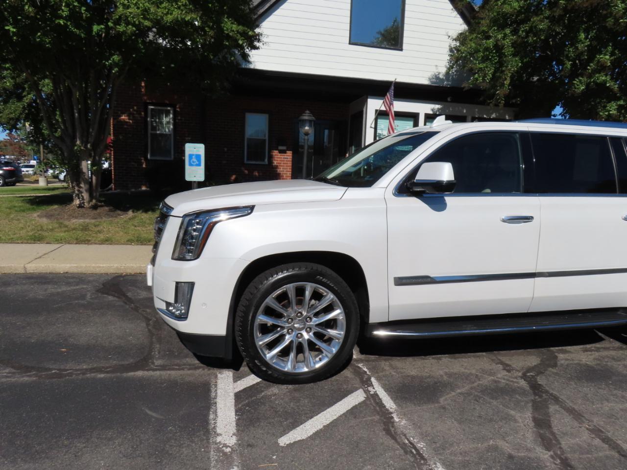 Cadillac Escalade ESV Luxury 4WD 2018