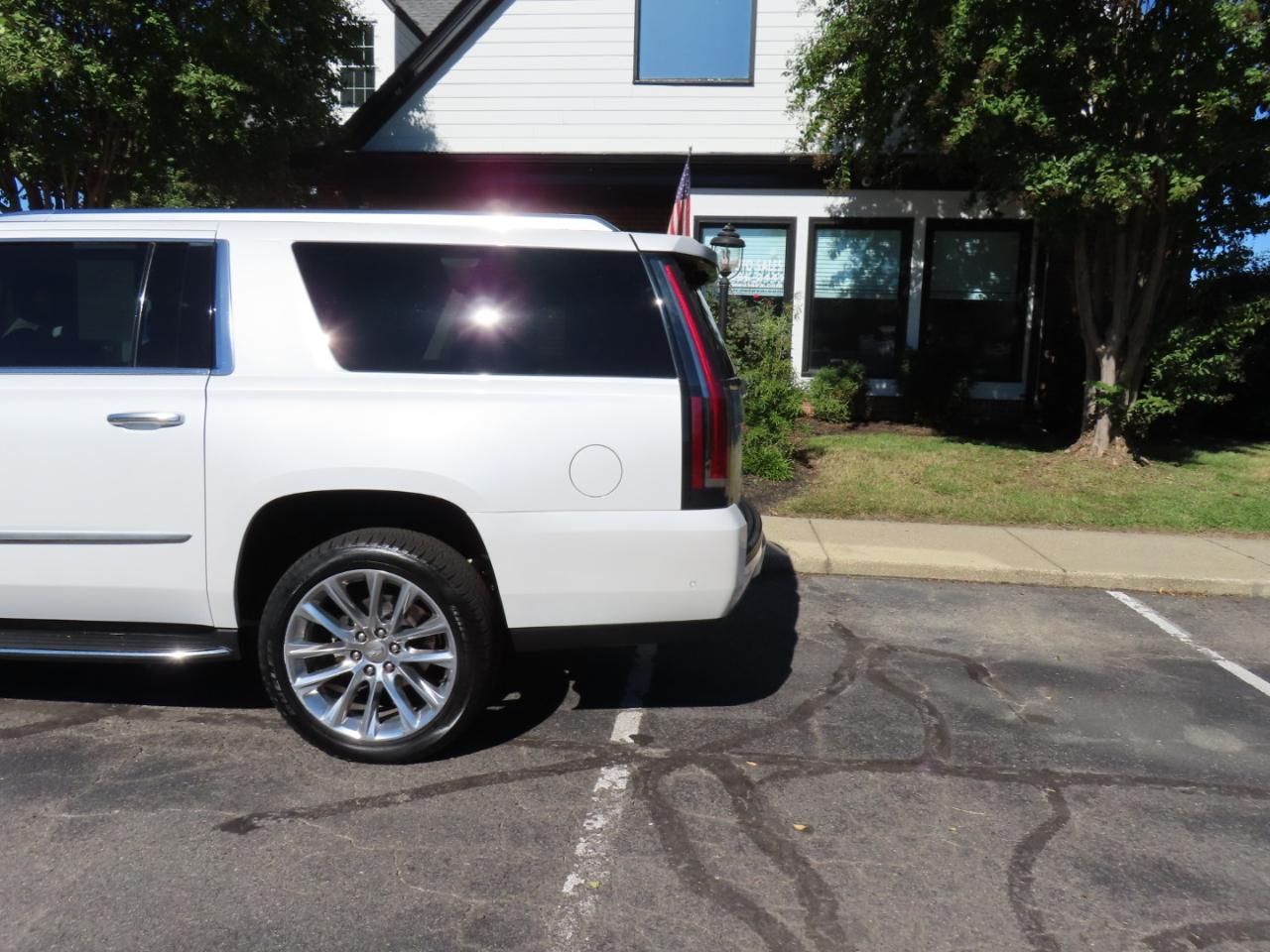 Cadillac Escalade ESV Luxury 4WD 2018