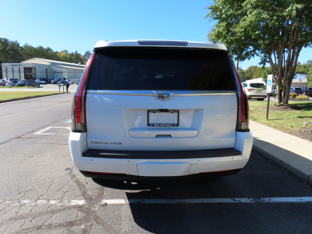 Cadillac Escalade ESV Luxury 4WD 2018