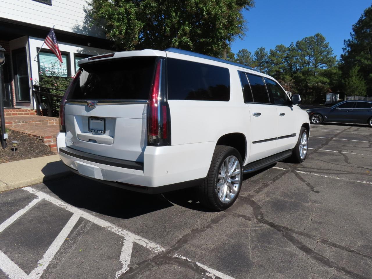 Cadillac Escalade ESV Luxury 4WD 2018