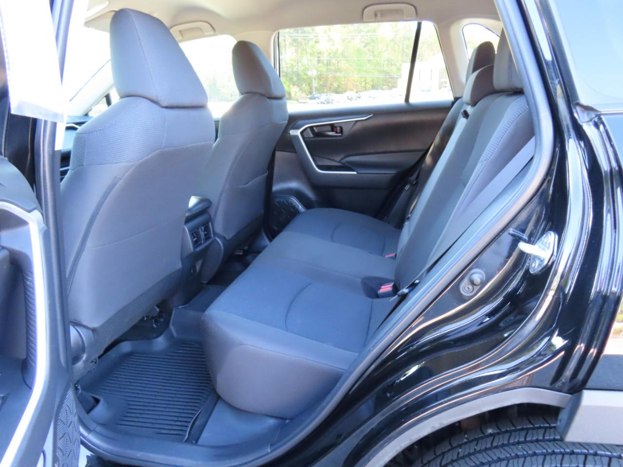 Toyota RAV4 LE AWD 2023