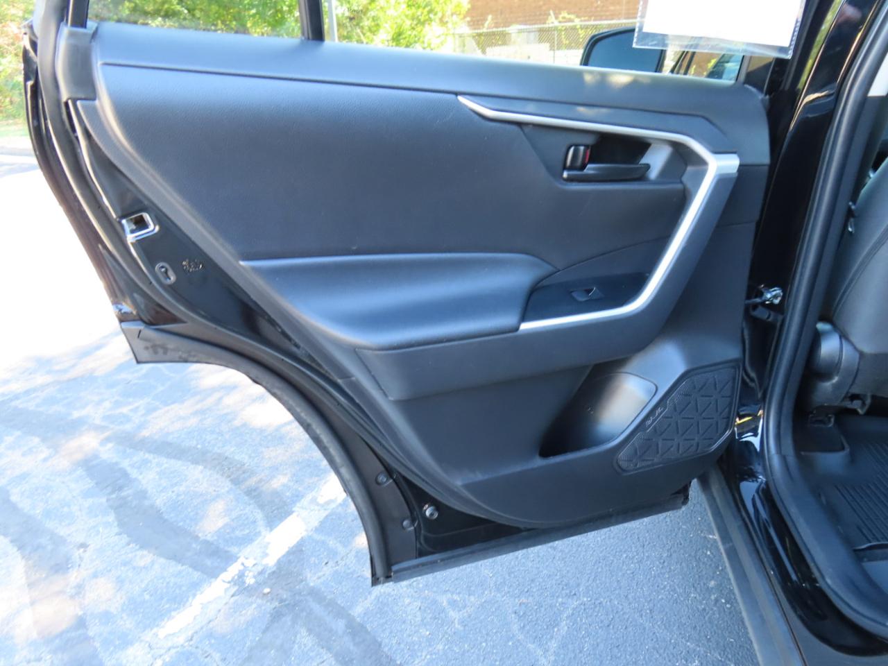 Toyota RAV4 LE AWD 2023