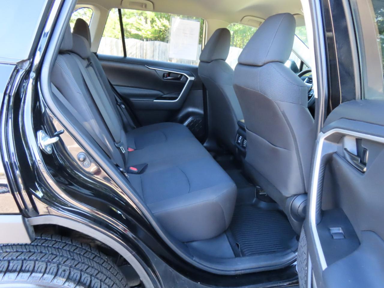 Toyota RAV4 LE AWD 2023