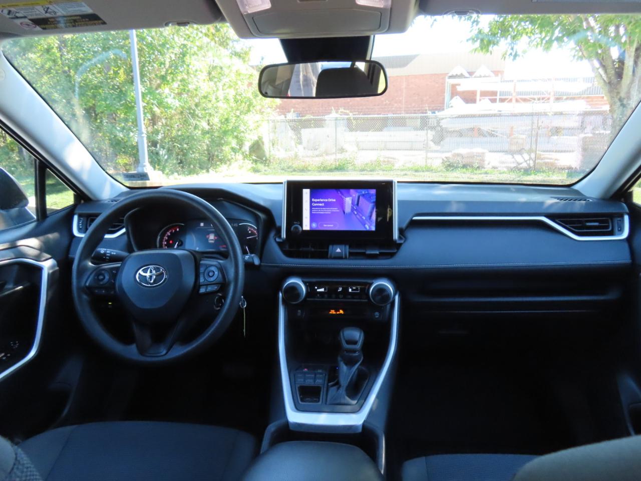 Toyota RAV4 LE AWD 2023