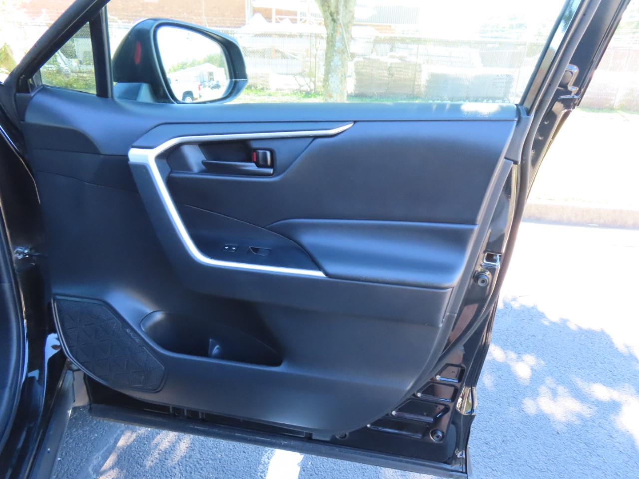 Toyota RAV4 LE AWD 2023