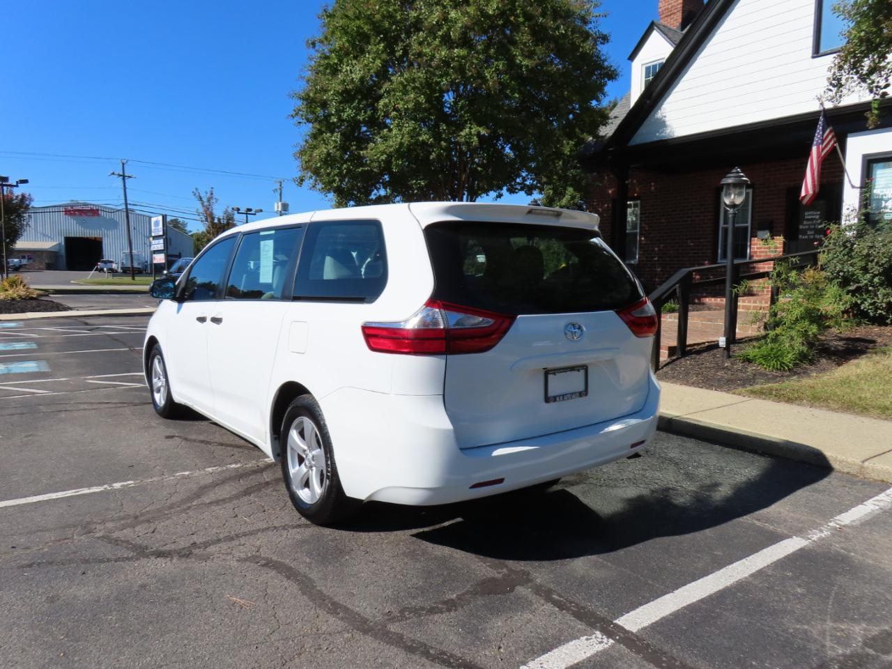 Toyota Sienna L FWD 7-Passenger V6 2015