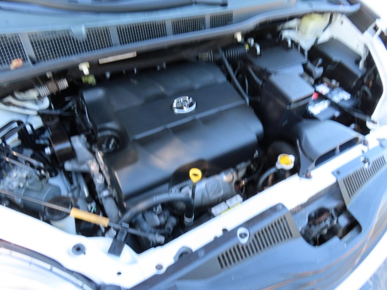 Toyota Sienna L FWD 7-Passenger V6 2015