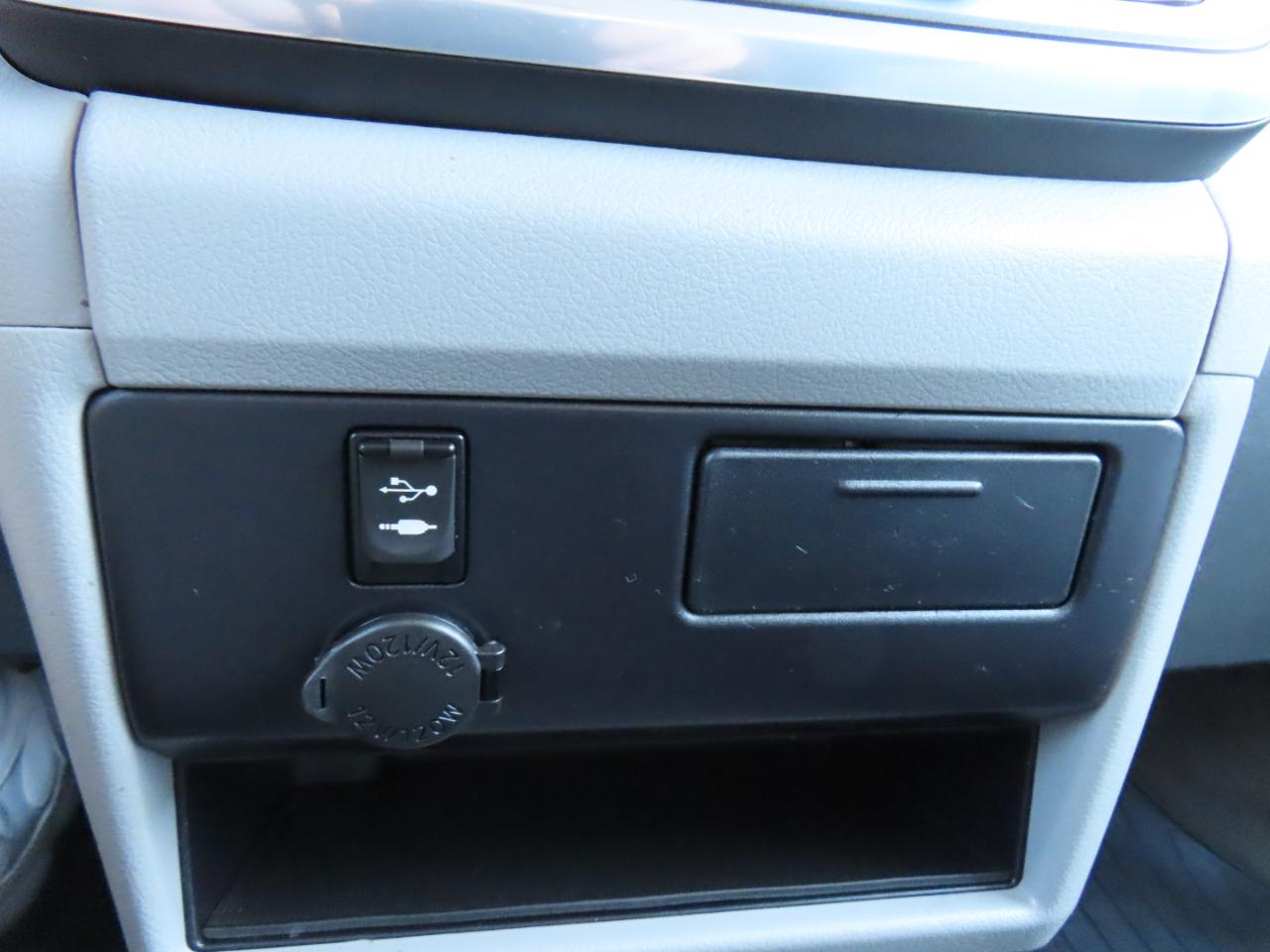 Toyota Sienna L FWD 7-Passenger V6 2015