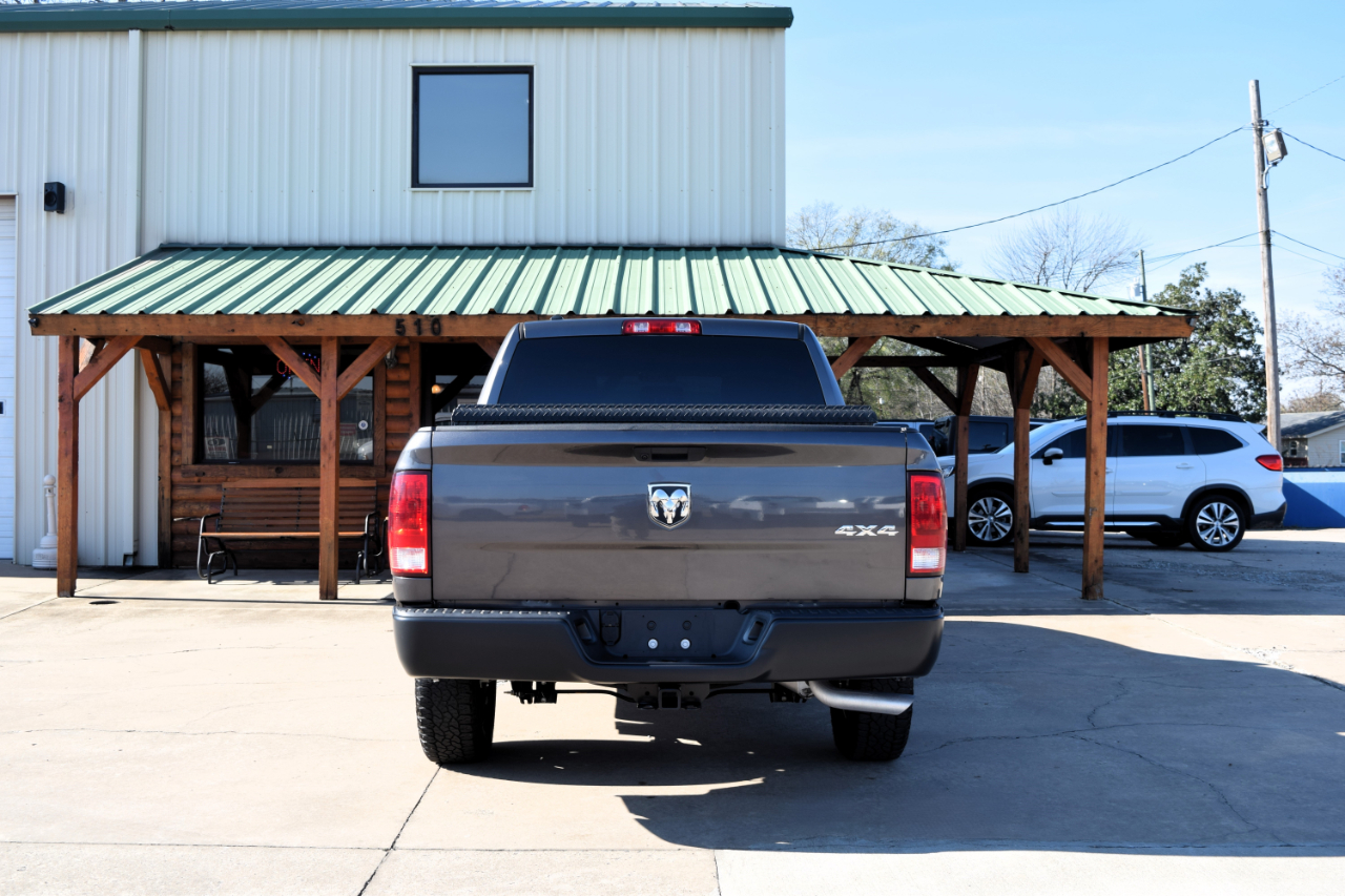 RAM 1500 Classic Tradesman 4x4 Crew Cab 5'7" Box 2021