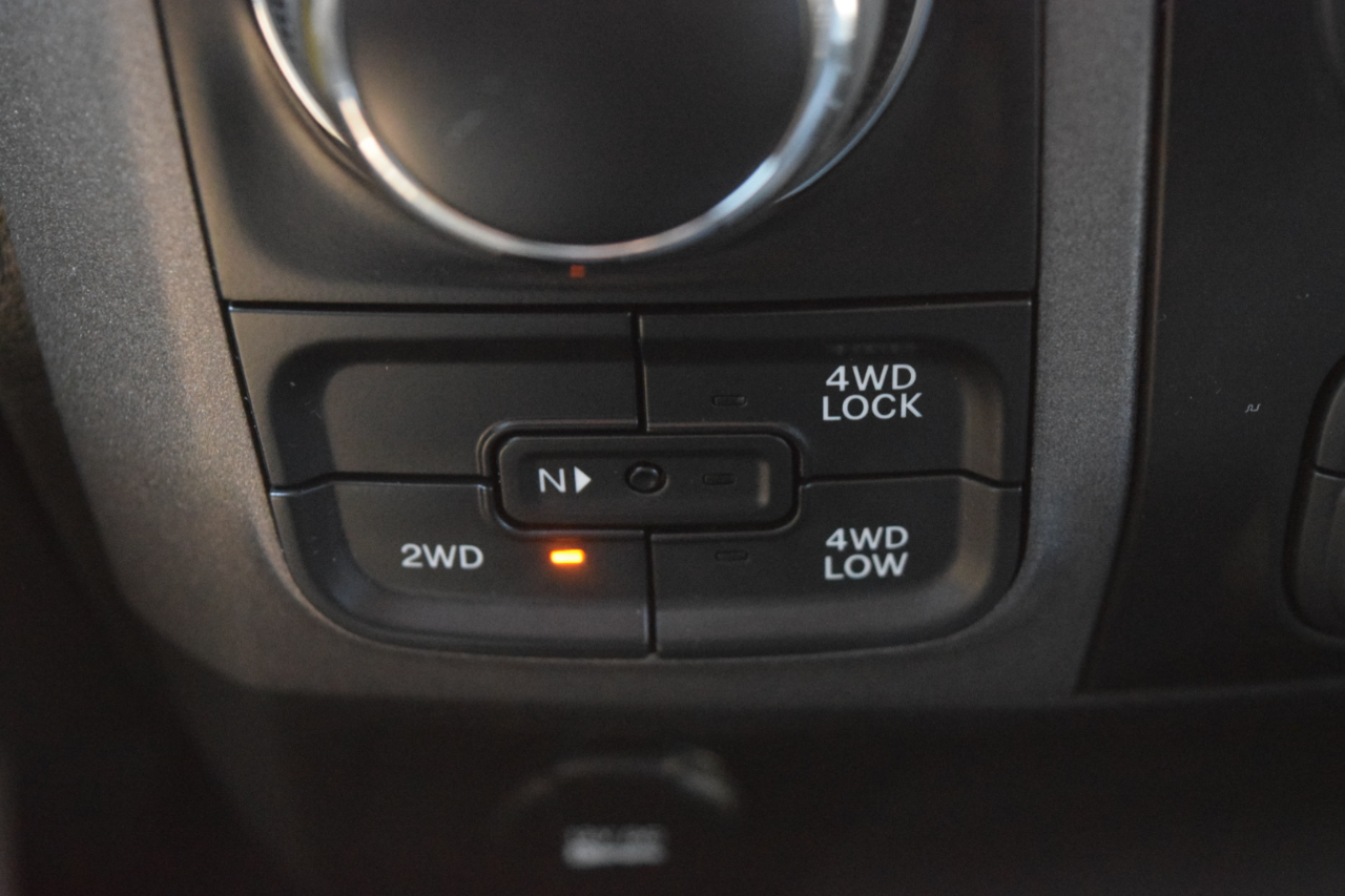 RAM 1500 Classic Tradesman 4x4 Crew Cab 5'7" Box 2021