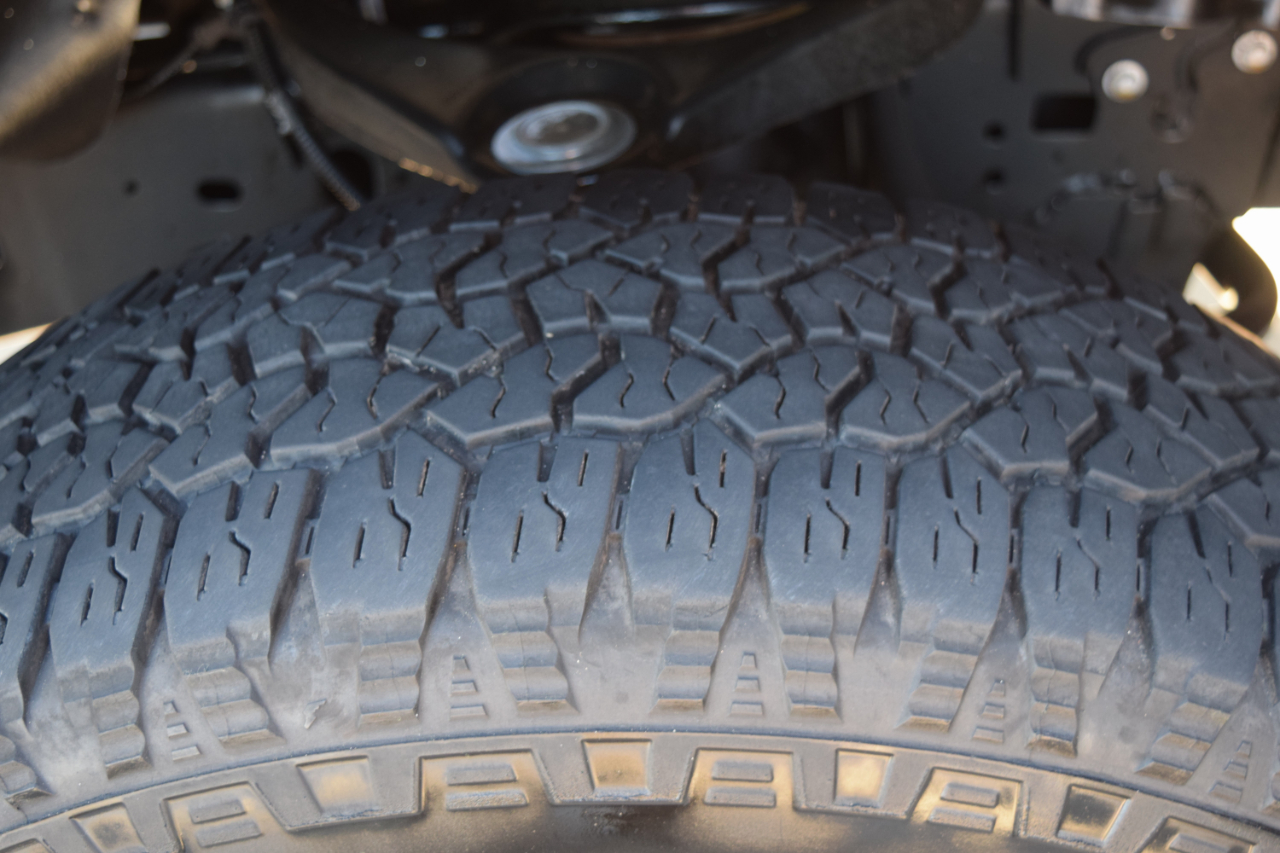 RAM 1500 Classic Tradesman 4x4 Crew Cab 5'7" Box 2021