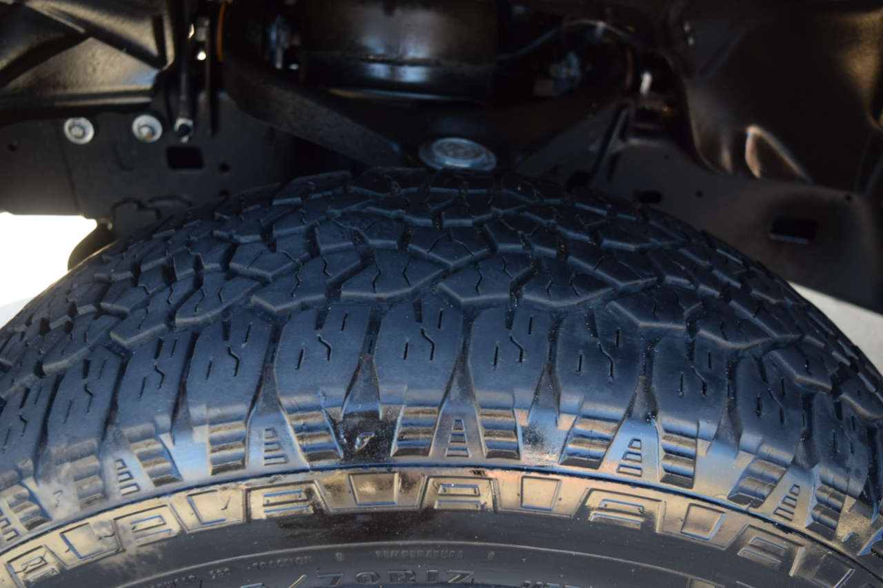 RAM 1500 Classic Tradesman 4x4 Crew Cab 5'7" Box 2021