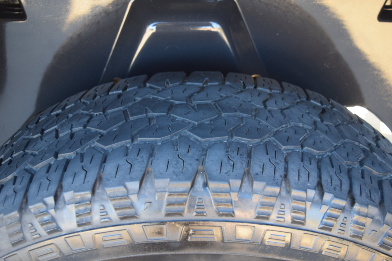 RAM 1500 Classic Tradesman 4x4 Crew Cab 5'7" Box 2021