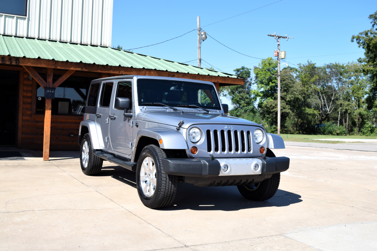 Jeep Wrangler Unlimited 4WD 4dr Sahara 2013 Jeep Wrangler Unlimited 4WD 4dr Sahara 2013