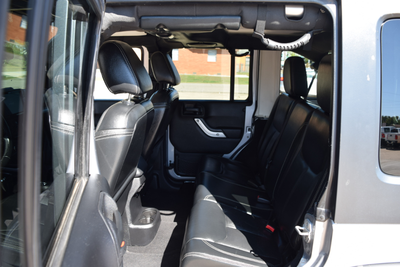 Jeep Wrangler Unlimited 4WD 4dr Sahara 2013 Jeep Wrangler Unlimited 4WD 4dr Sahara 2013