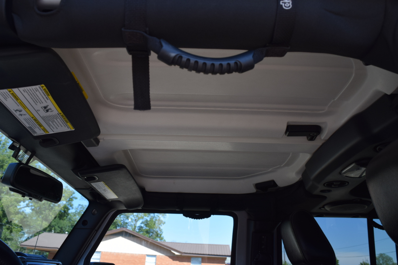 Jeep Wrangler Unlimited 4WD 4dr Sahara 2013 Jeep Wrangler Unlimited 4WD 4dr Sahara 2013