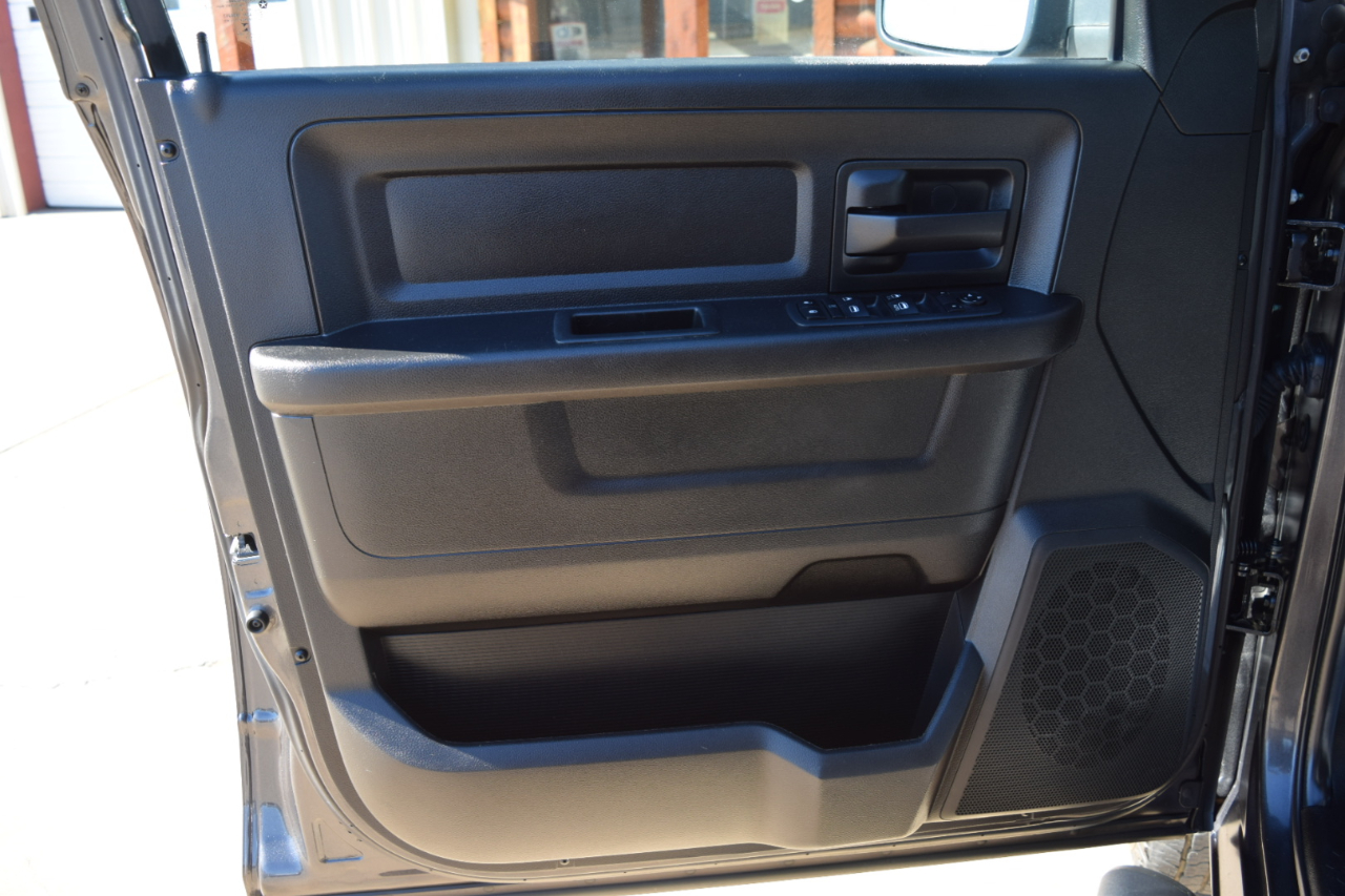 RAM 1500 Classic Tradesman Crew Cab SWB 4WD 2019