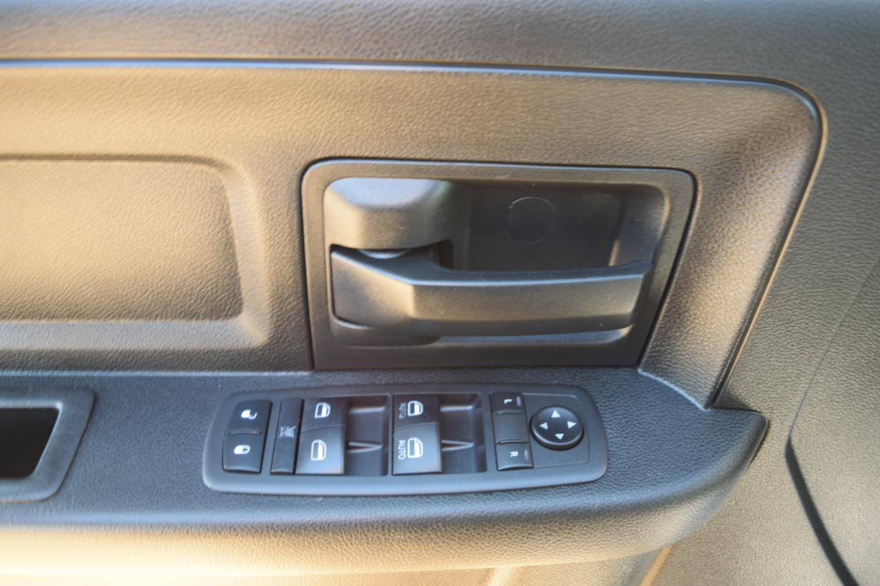 RAM 1500 Classic Tradesman Crew Cab SWB 4WD 2019