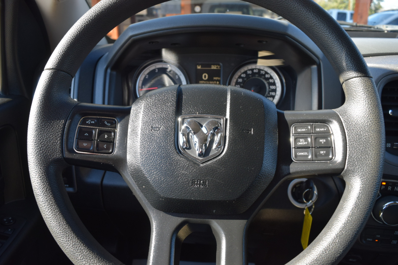 RAM 1500 Classic Tradesman Crew Cab SWB 4WD 2019