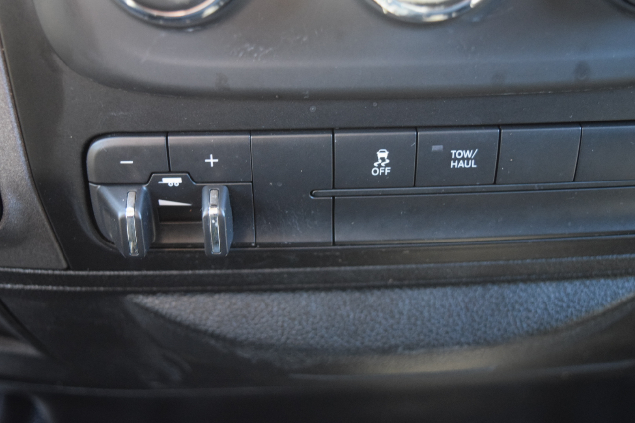 RAM 1500 Classic Tradesman Crew Cab SWB 4WD 2019