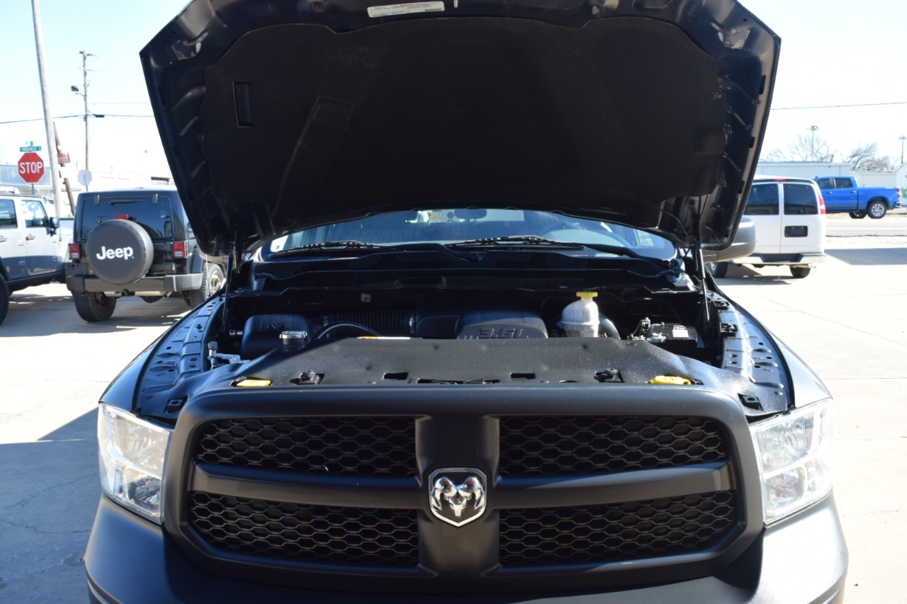 RAM 1500 Classic Tradesman Crew Cab SWB 4WD 2019