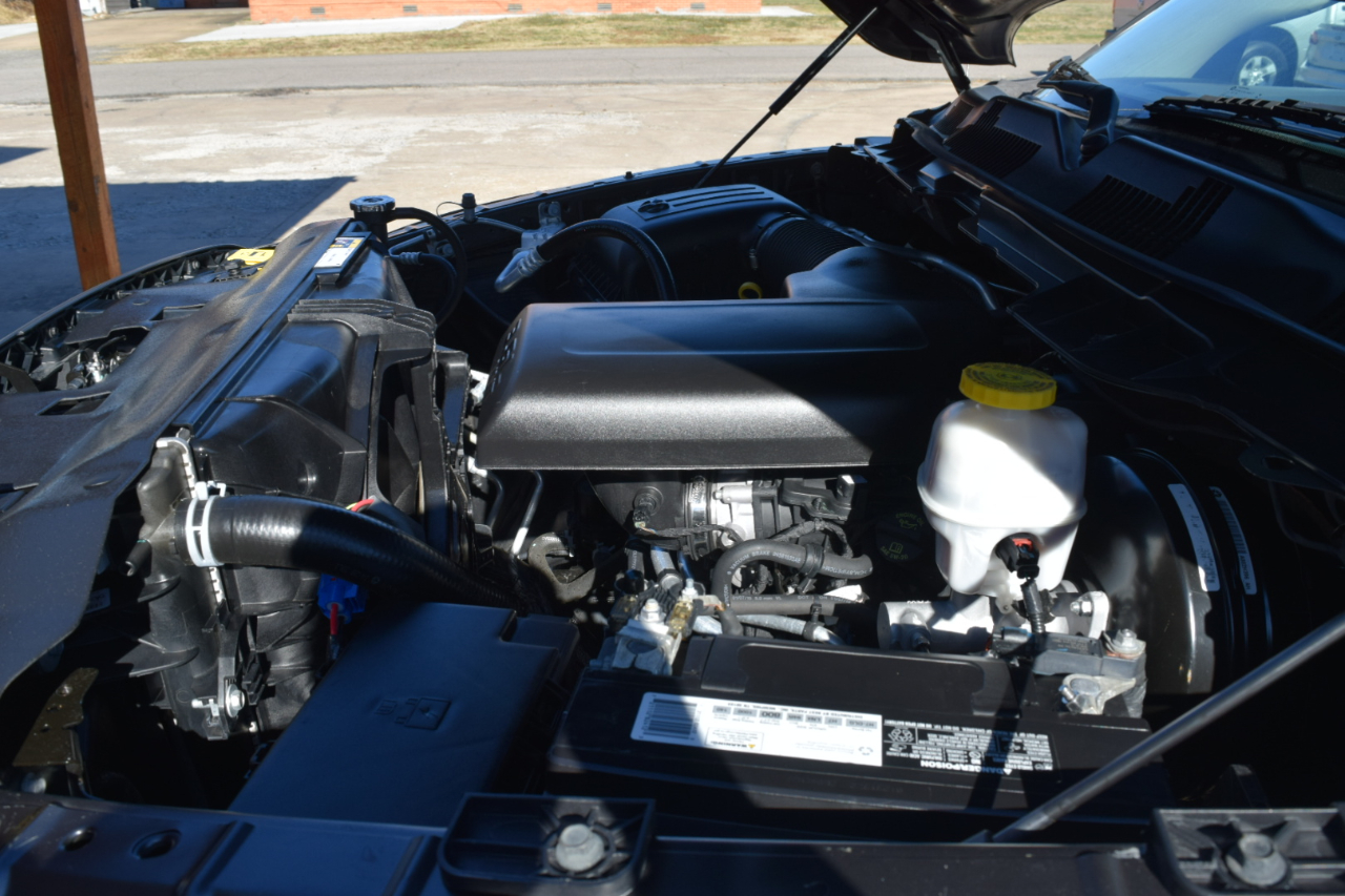 RAM 1500 Classic Tradesman Crew Cab SWB 4WD 2019